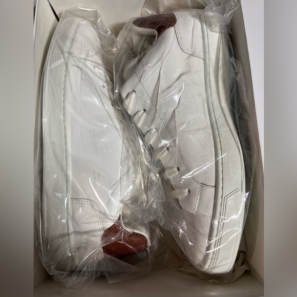 NIB Longchamp leather Tennis Shoes available in sizes 40 and 41
NIB - Picture 5 of 9